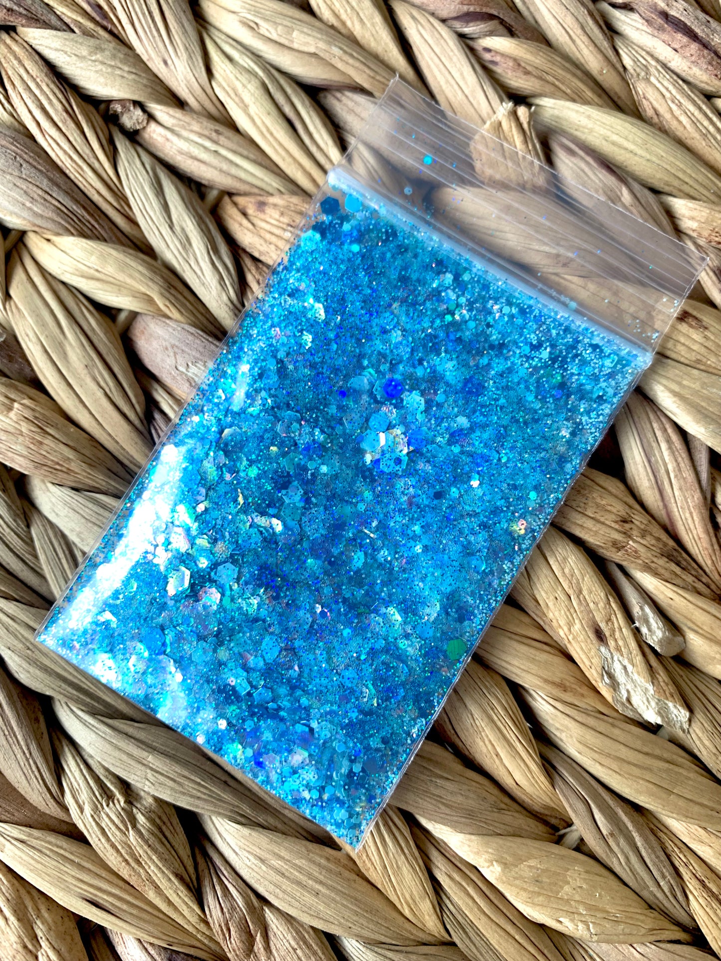 ‘Blue Eyes’ Custom glitter mix