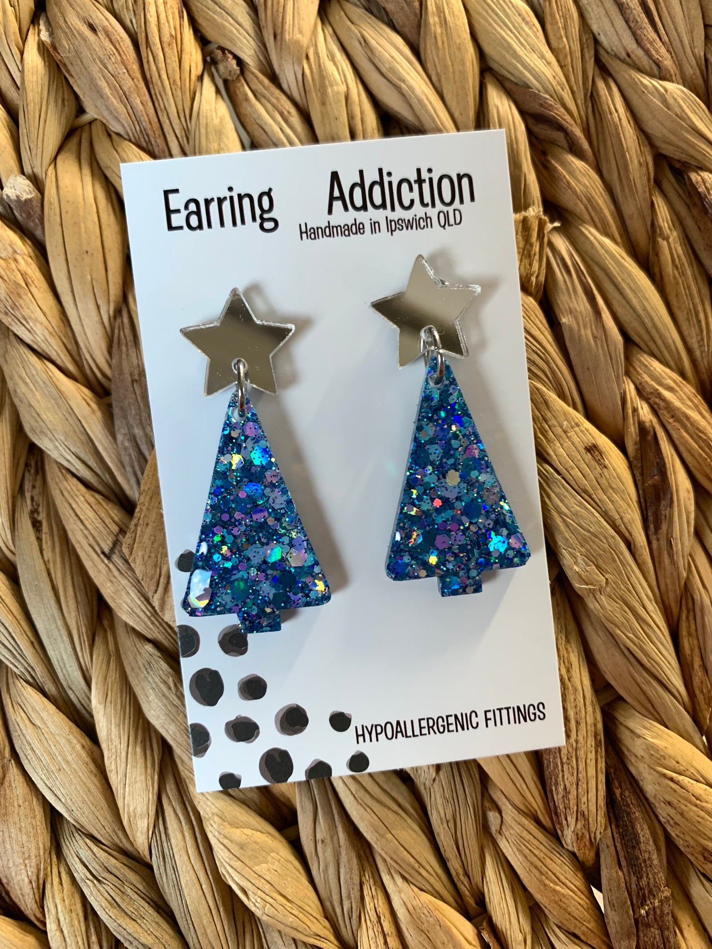 Triangle Christmas tree dangles blue