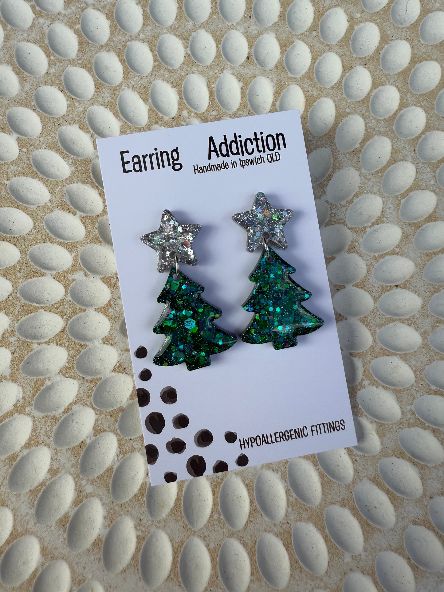 Christmas tree dangles green