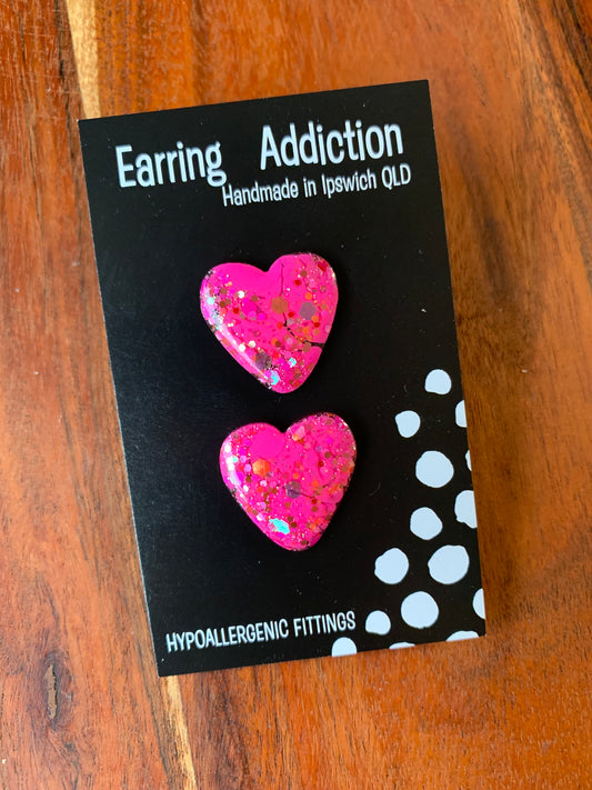 Pink 20mm glitter heart studs