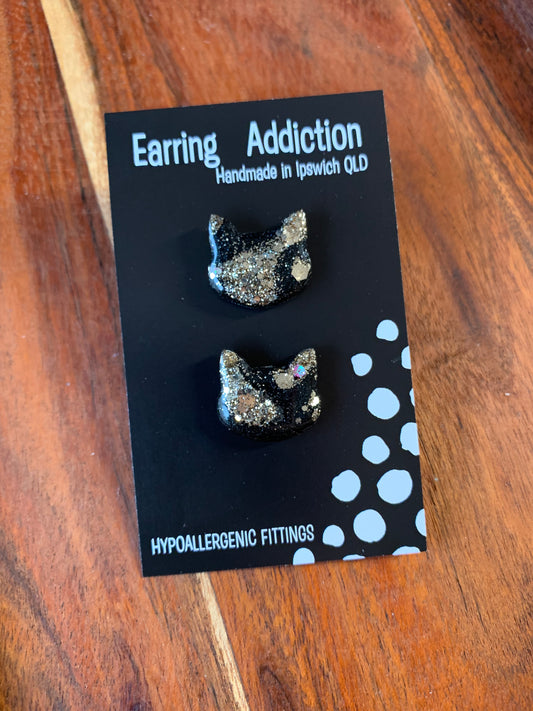 Black gold 20mm glitter kitty studs