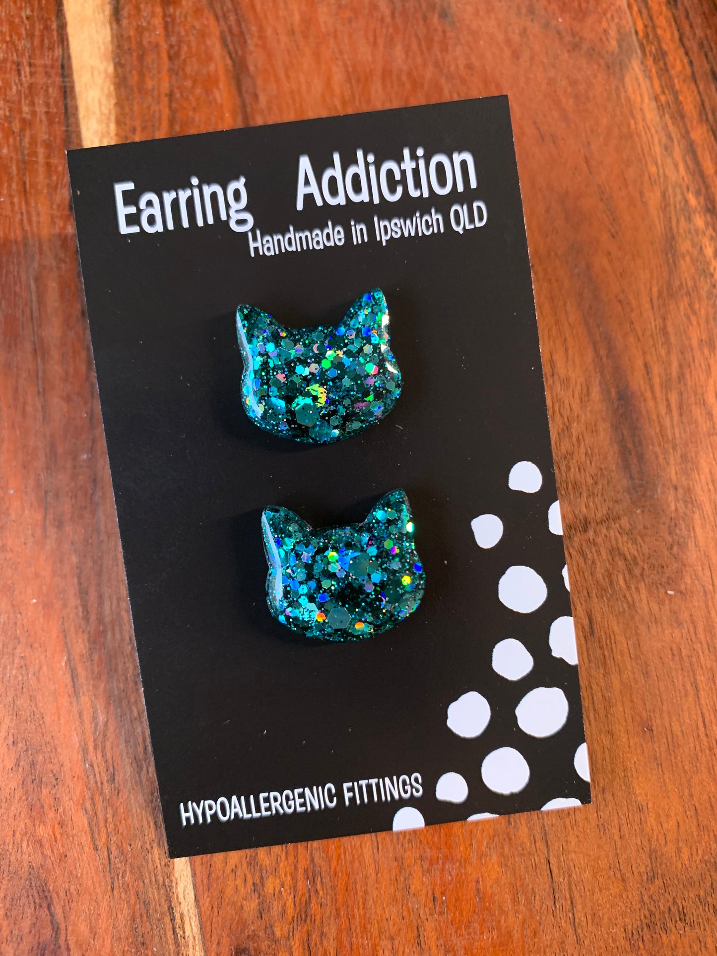 Green 20mm glitter kitty studs