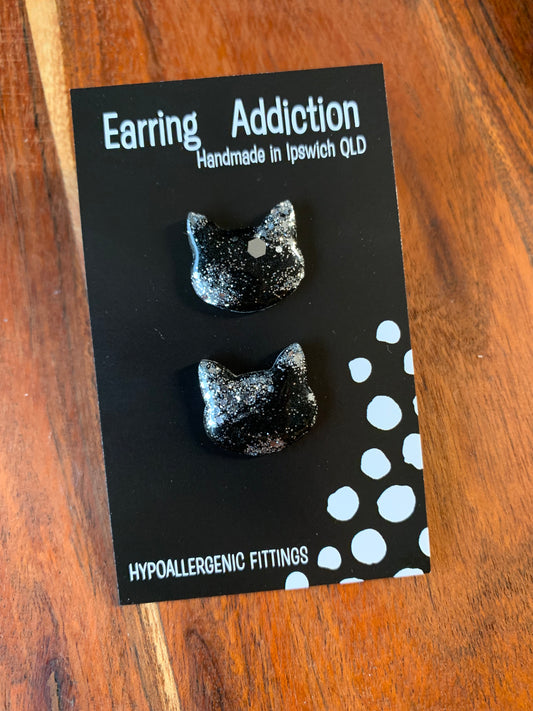 Black silver 20mm glitter kitty studs